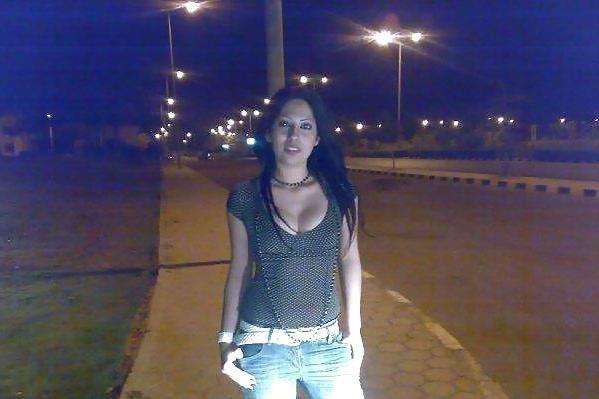 25P Arab Girls