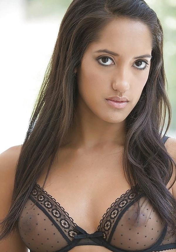 25P From the Moshe Files: For The Love Of Beauty & Her Boobs 5