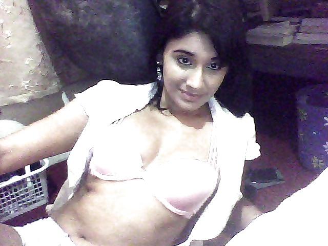 10P Random Desi babes 