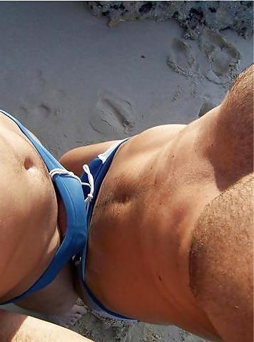 25P More hot guy, bulges and cock 