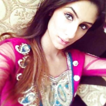 25P Mix of Paki Desi Sikh Hijabi Apni Pakistani Muslim Girls