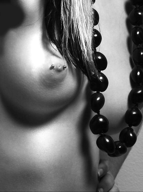 25P Black and White Beauty II