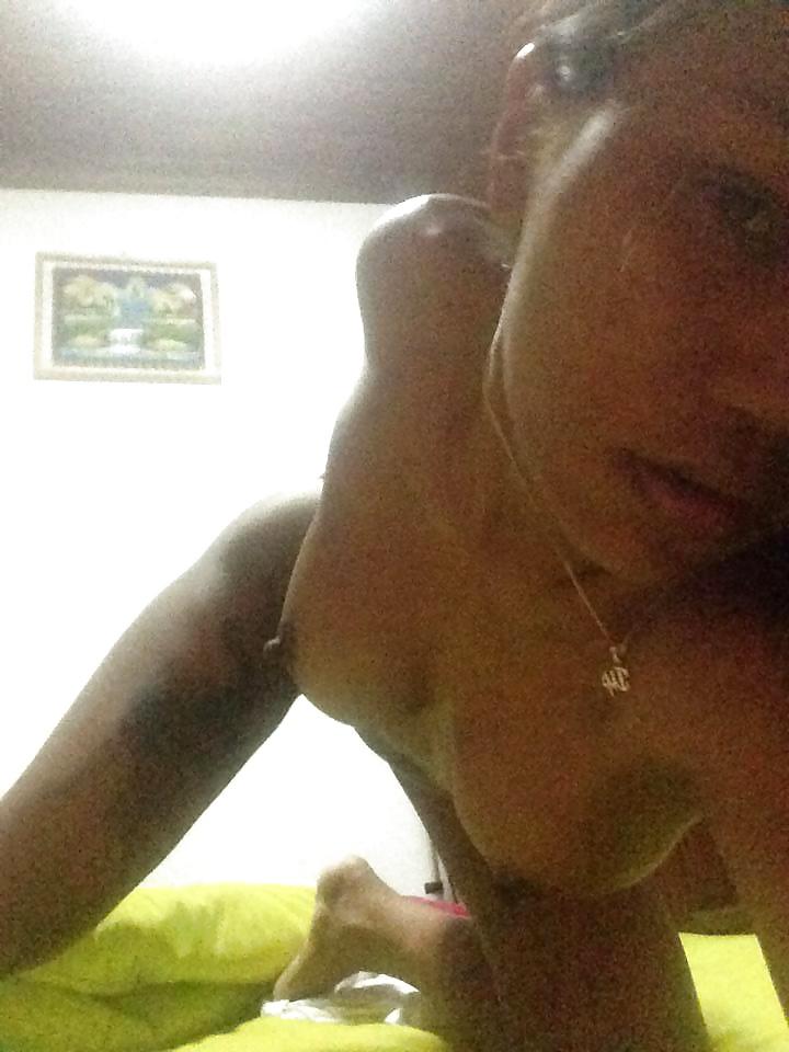 25P Thai girl private photos(Facebook) 3