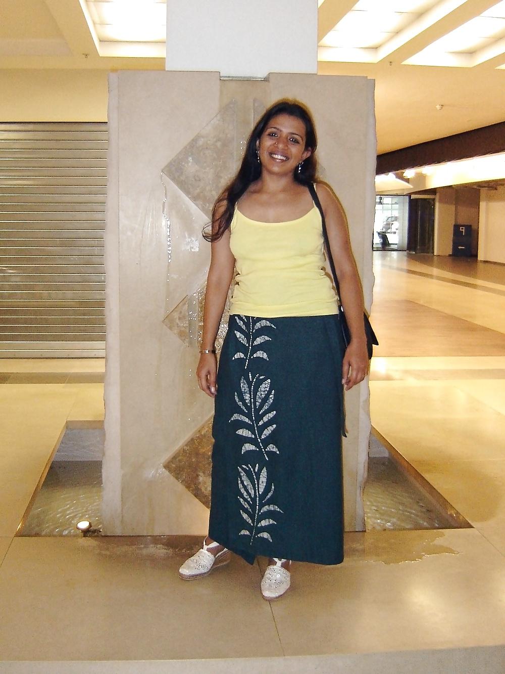 8P Desi Indian Milf Loves Exposing Herself Outdoors 2
