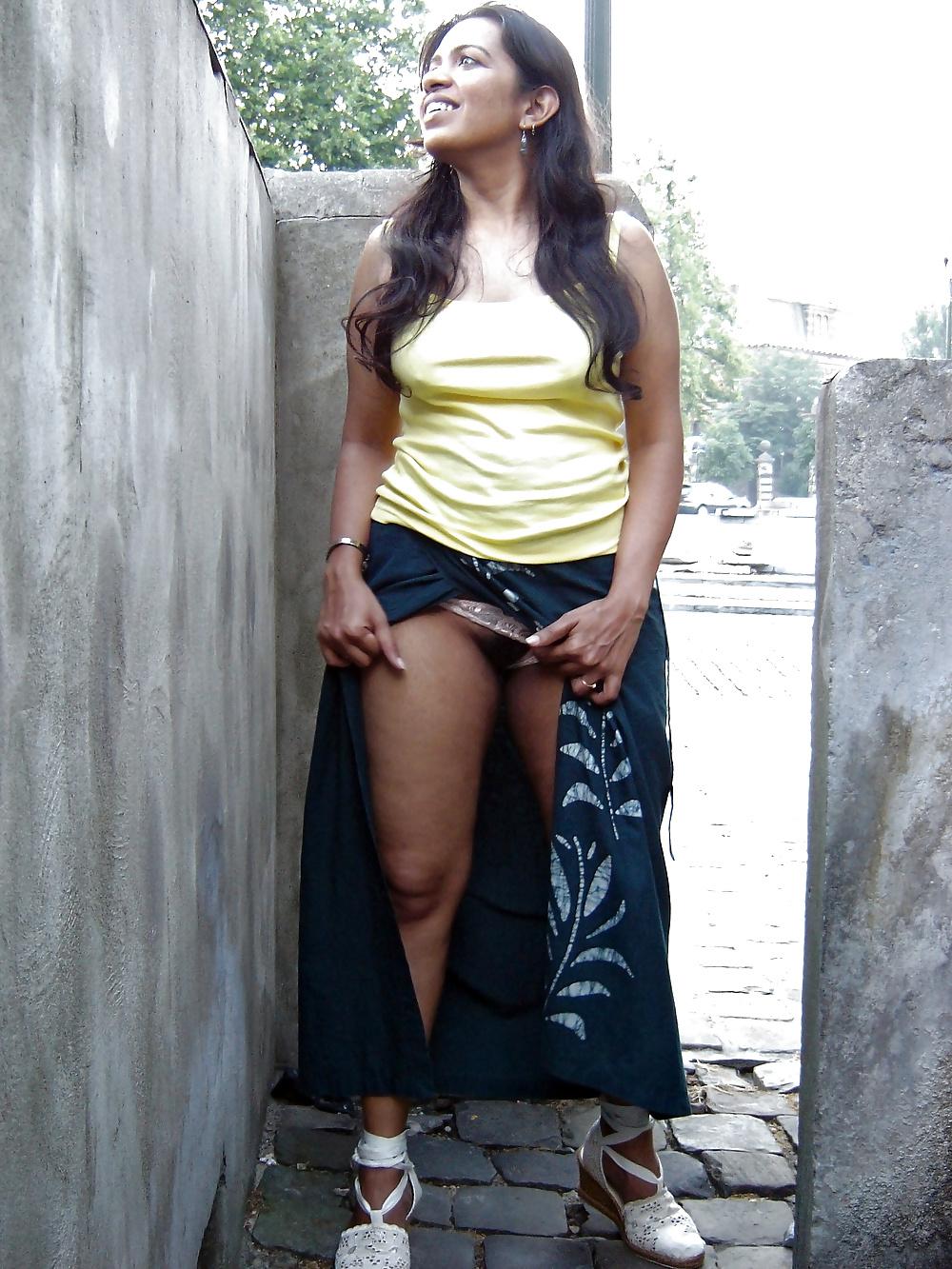 8P Desi Indian Milf Loves Exposing Herself Outdoors 2