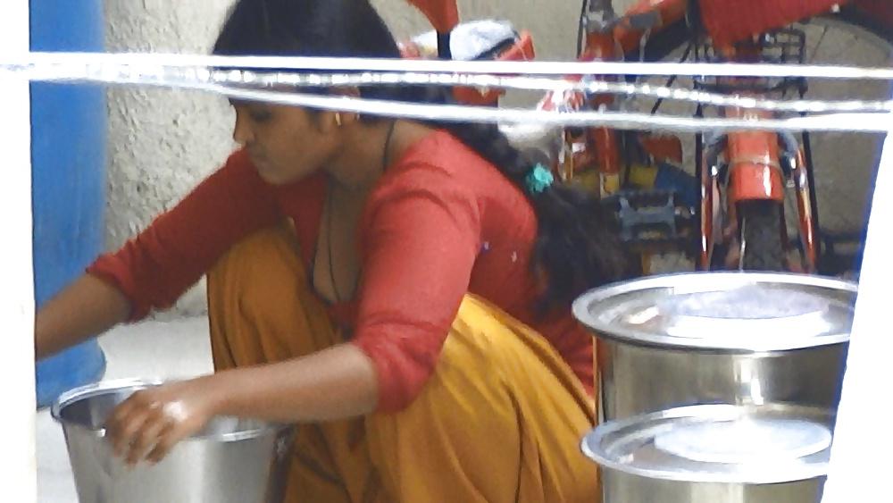 5P Desi young bhabhi downblouse