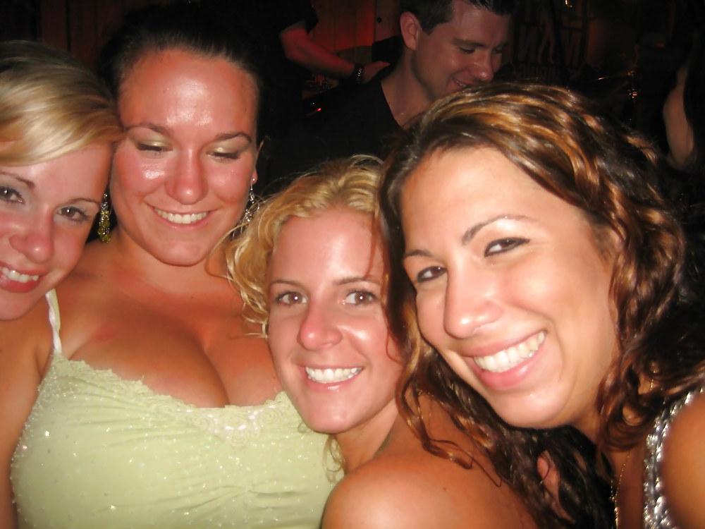 25P Busty Amateurs - Busty GFs - Candids & Self-Shot 