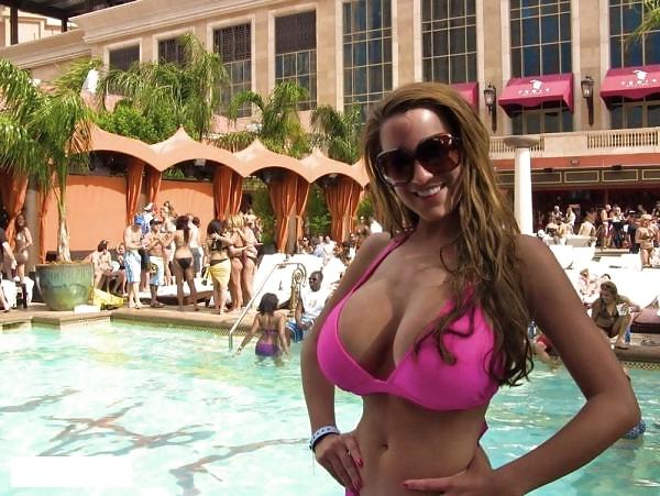 25P Busty Amateurs - Busty GFs - Candids & Self-Shot 