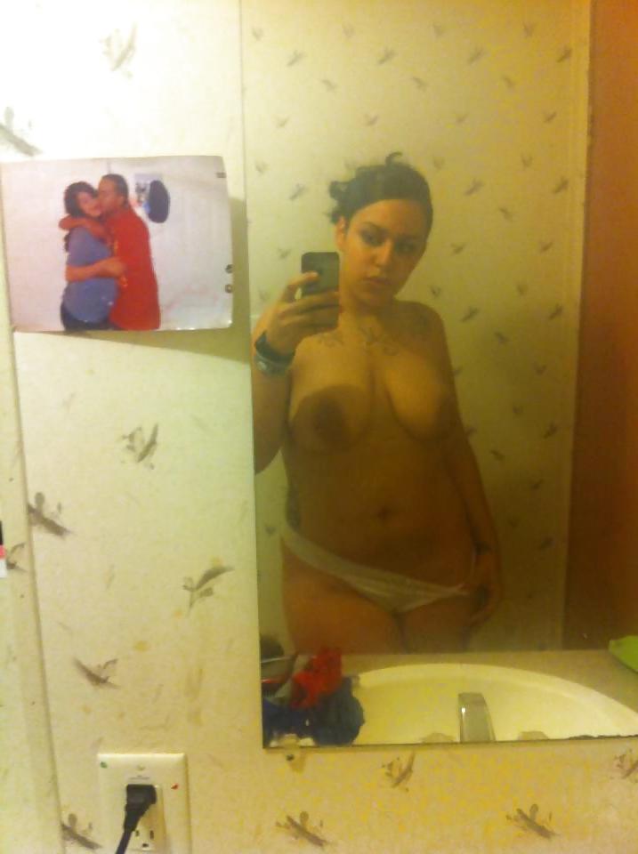 25P Lovely Self Shot Beauties