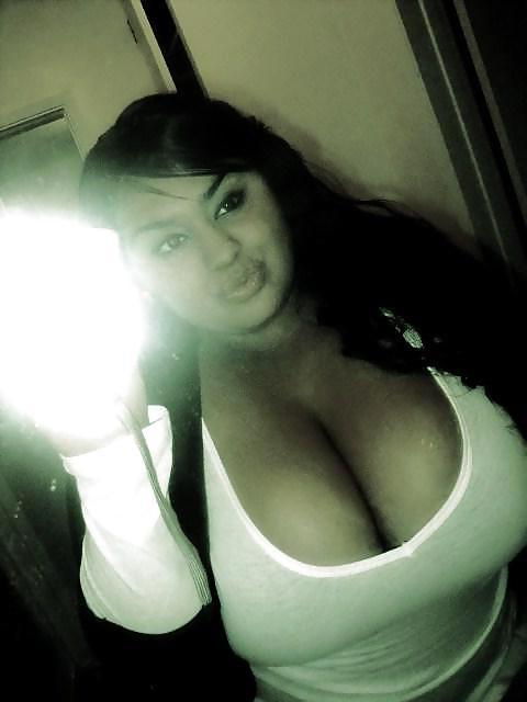 25P Busty Amateurs - Busty GFs - Candids & Self-Shot 2