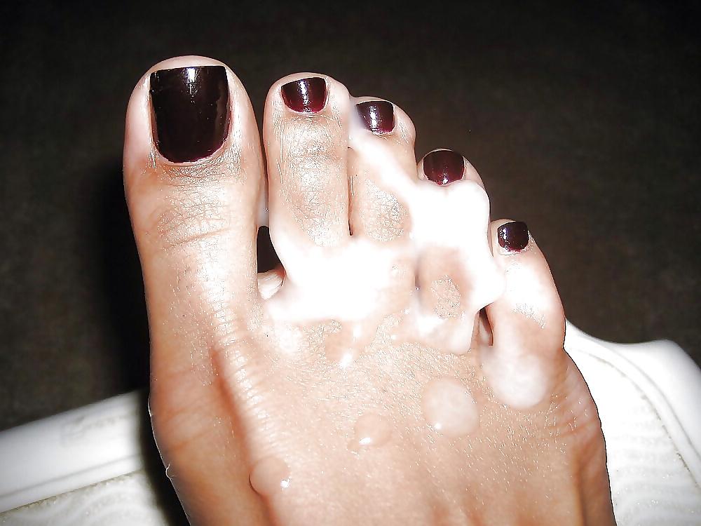 25P Only Footjob