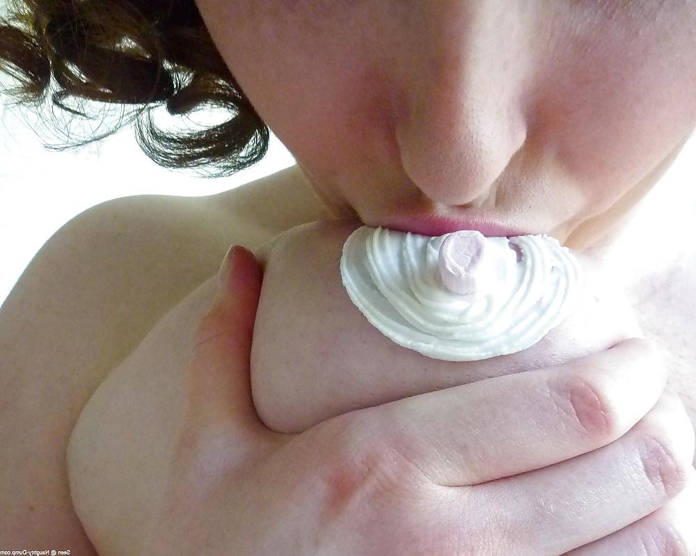 25P My collection 71 : busty girl plays with food
