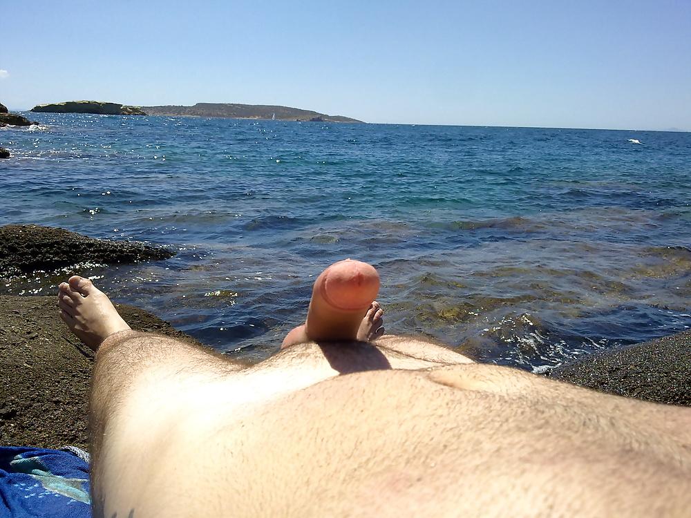 5P Alone in nude beach