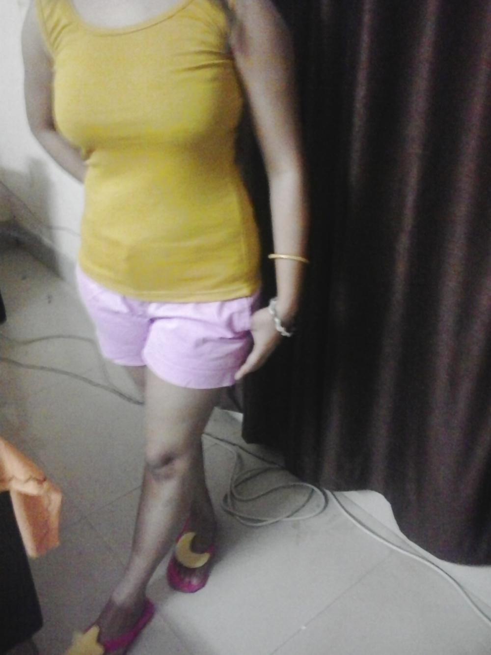 9P Desi Milf