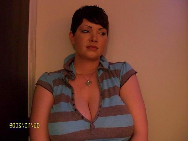 25P Busty Amateurs - Busty GFs - Candids & Self-Shot 3