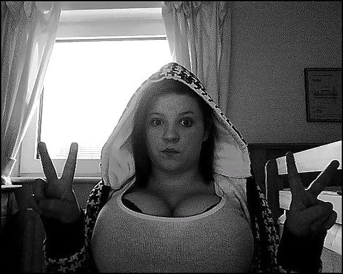 25P Busty Amateurs - Busty GFs - Candids & Self-Shot 3