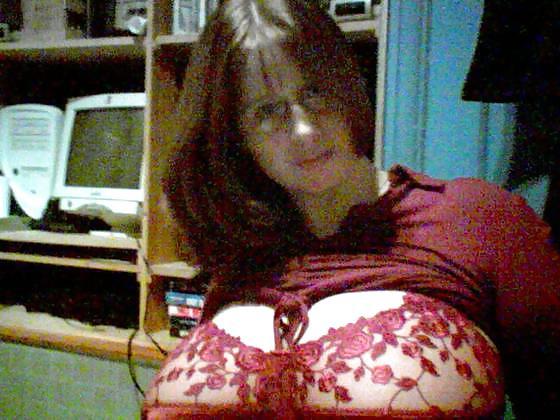 25P Busty Amateurs - Busty GFs - Candids & Self-Shot 3