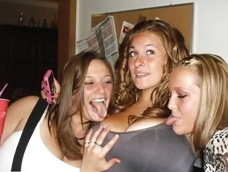 25P Busty Amateurs - Busty GFs - Candids & Self-Shot 3