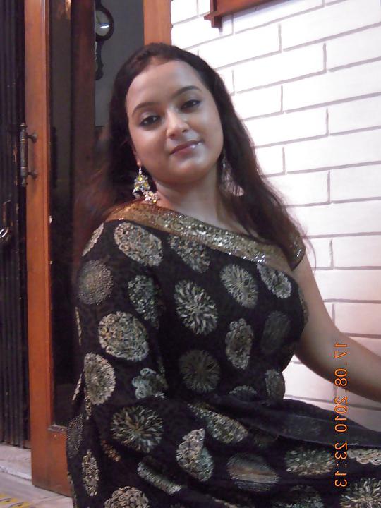 25P Desi aunty