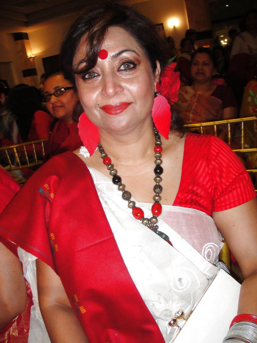 25P Desi aunty