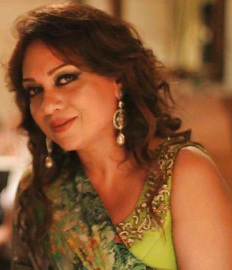 25P Desi aunty