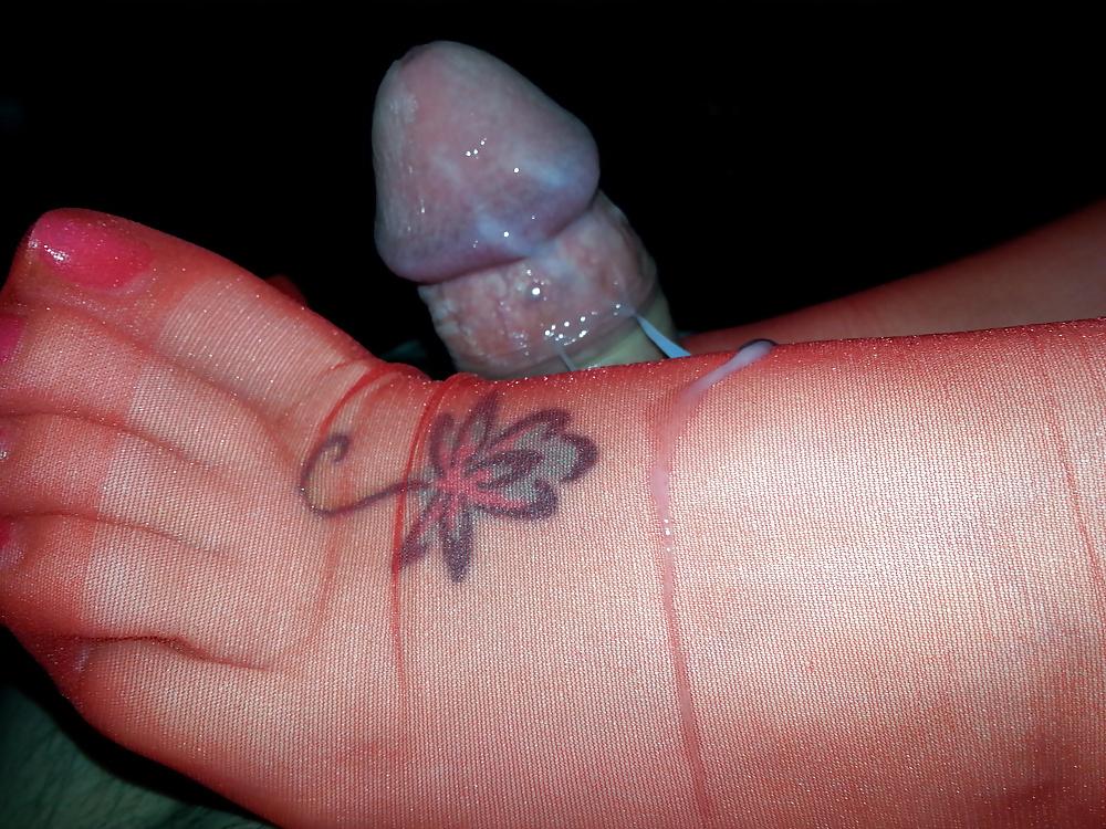 25P Red nylon Footjob
