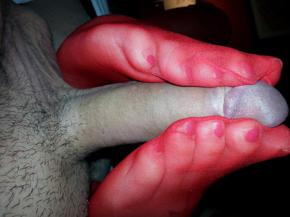 25P Red nylon Footjob