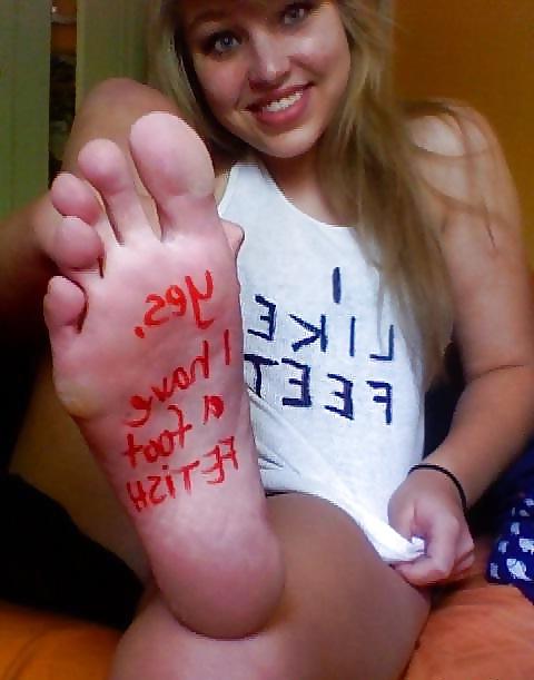 25P Girls feet drawn on