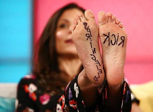 25P Girls feet drawn on