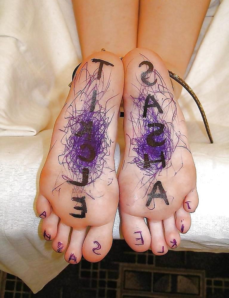 25P Girls feet drawn on