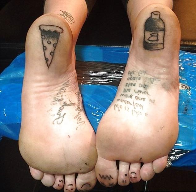 25P Girls feet drawn on