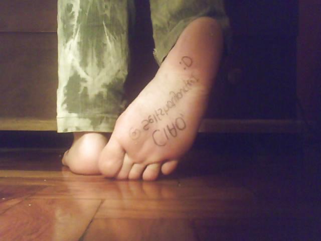 25P Girls feet drawn on