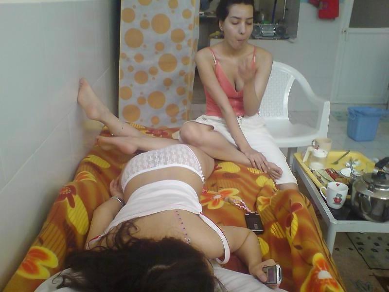 15P Arab Girls 4U ( Lesbians Colleftios - Part 2) 