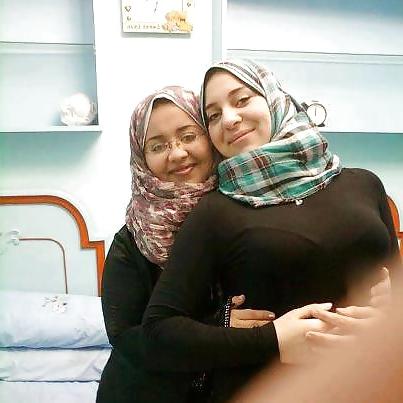15P Arab Girls 4U ( Lesbians Colleftios - Part 2) 