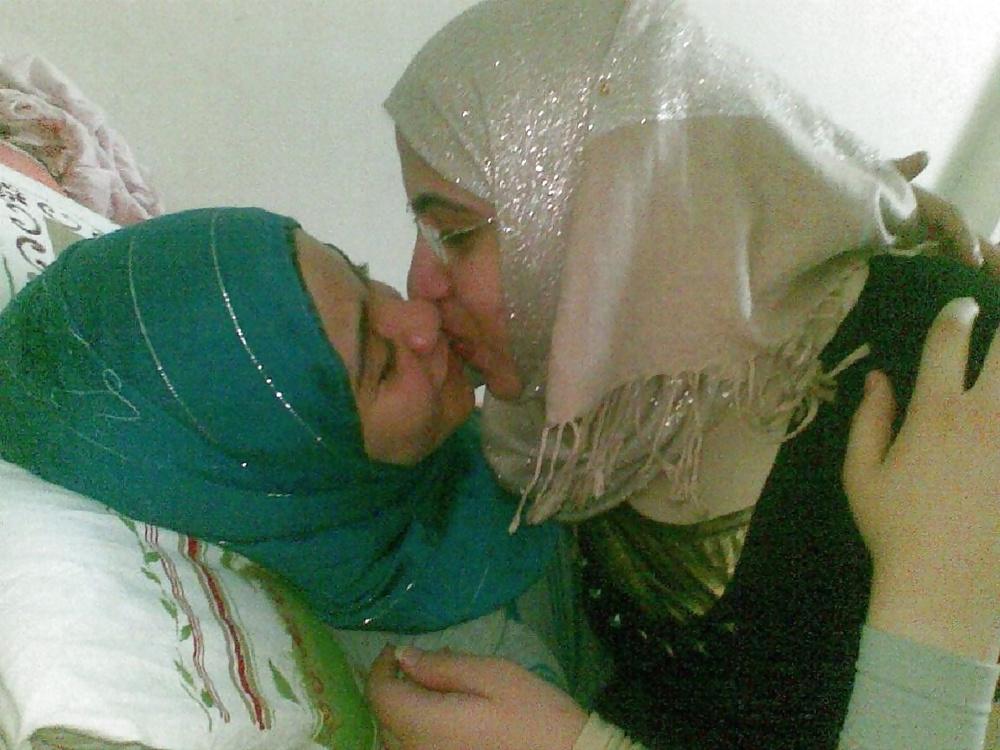 15P Arab Girls 4U ( Lesbians Colleftios - Part 2) 