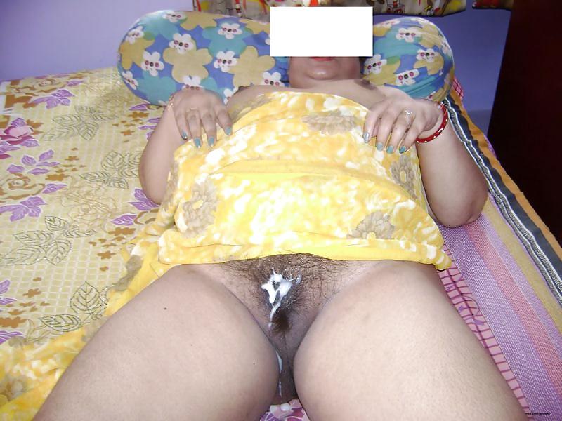 12P Desi Indian Wife 