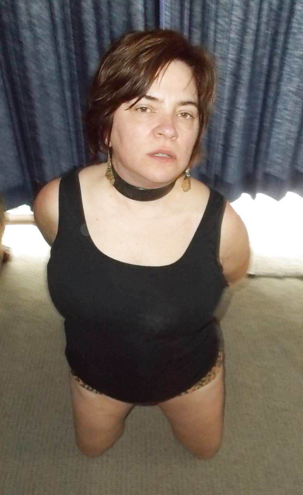 25P Wife of a sissy on her knees ready to serve