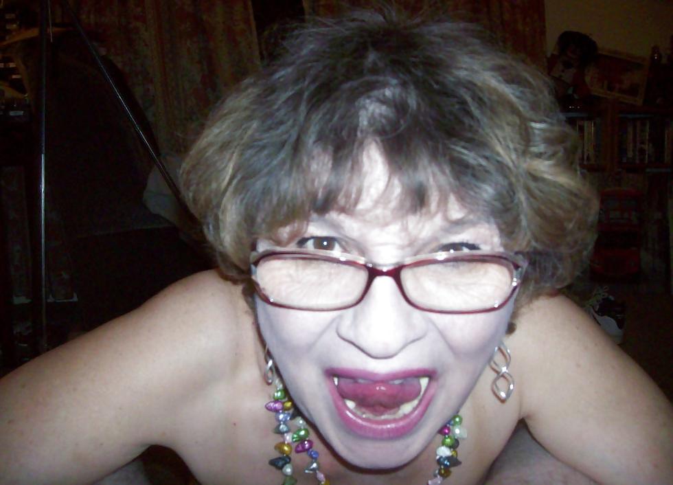 25P Sexy loves to suck cock