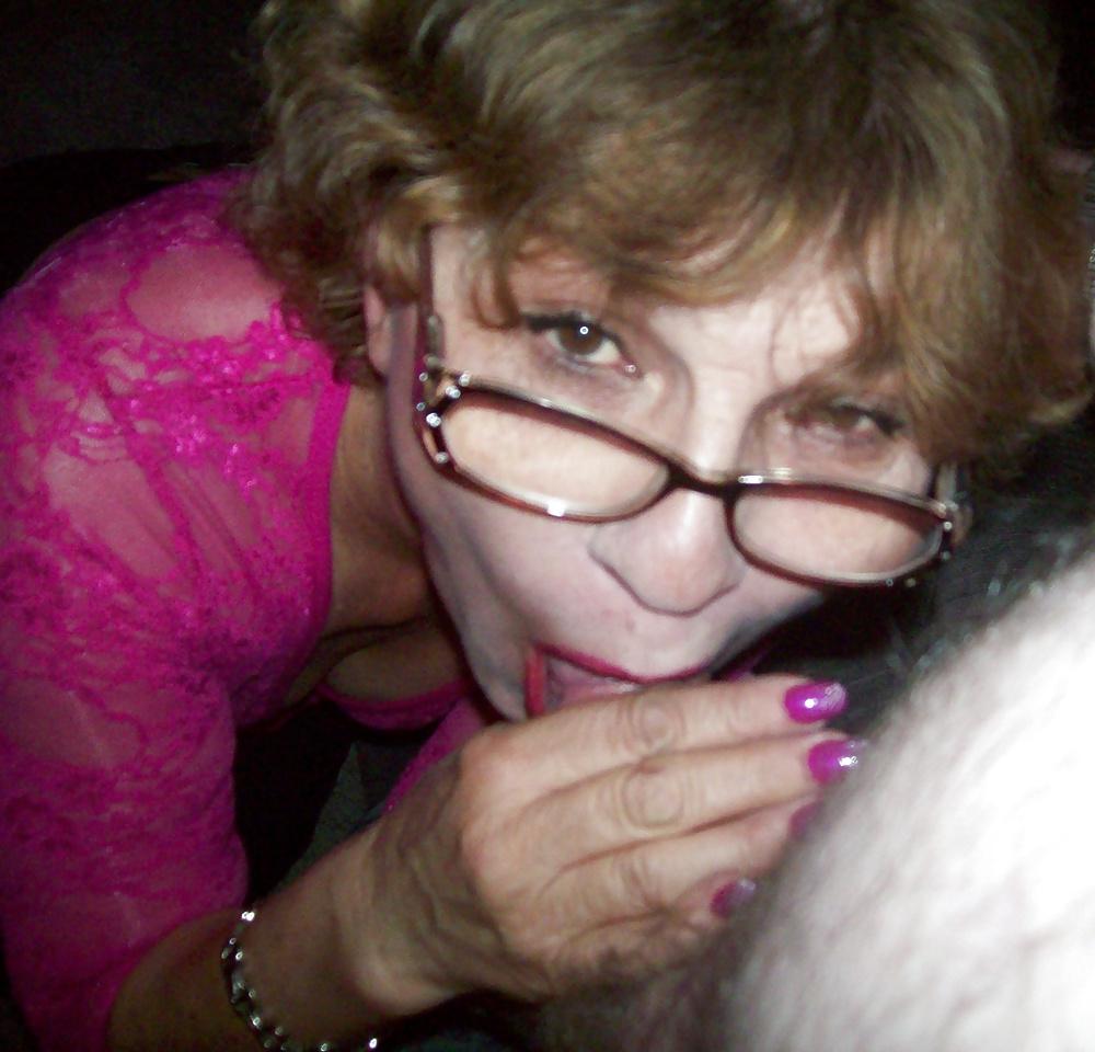 25P Sexy loves to suck cock