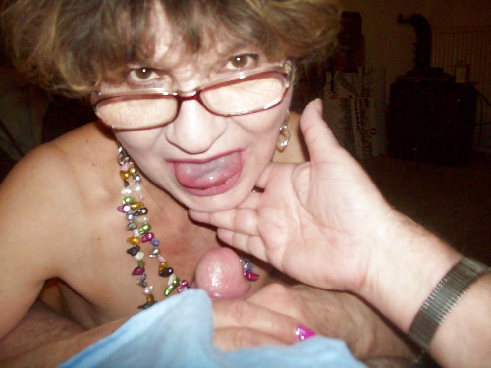 25P Sexy loves to suck cock