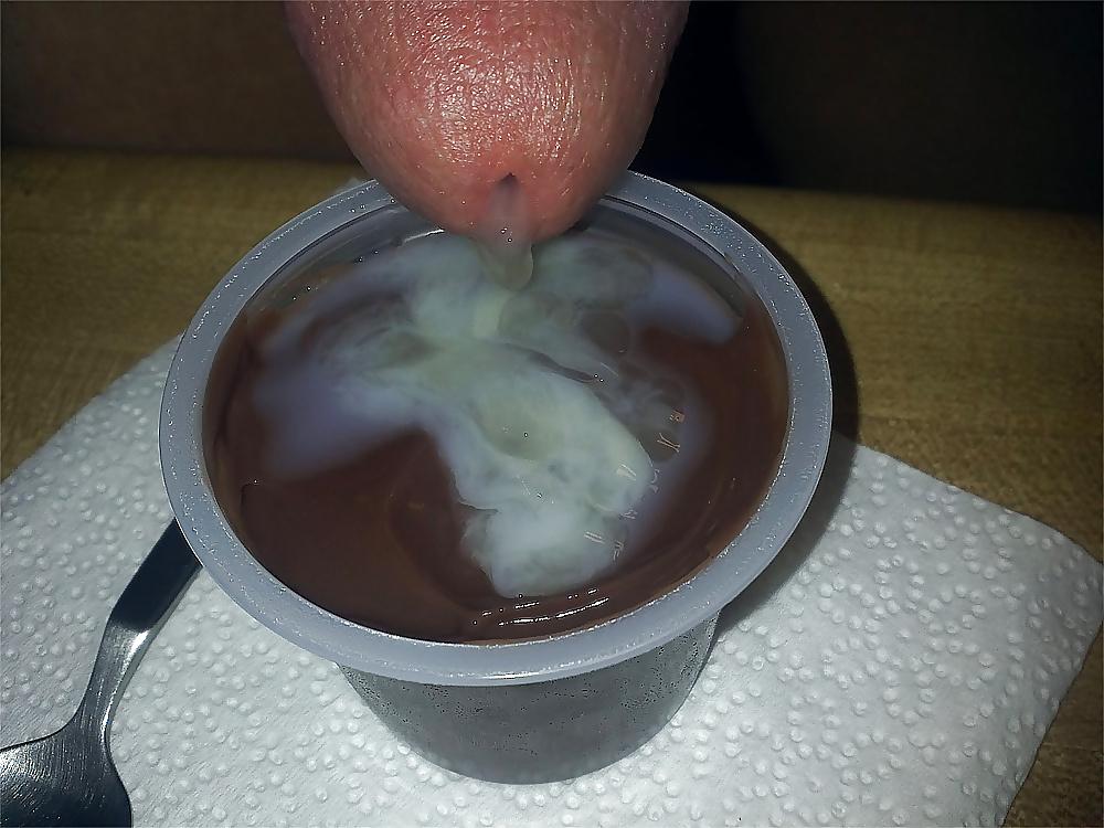11P Cum food