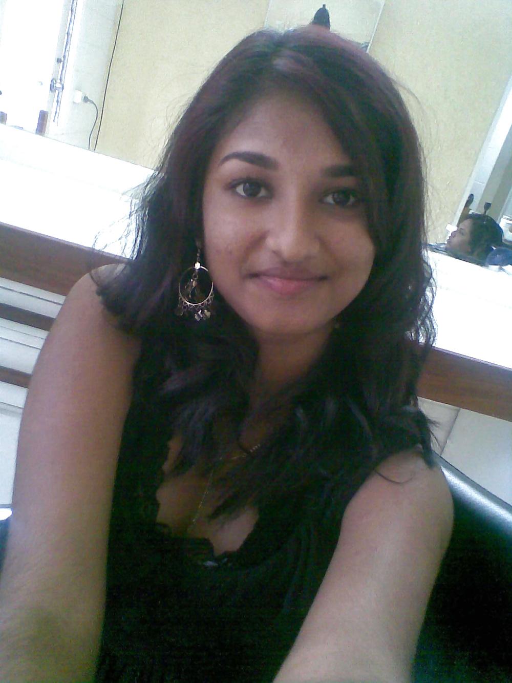 25P Desi Beauties