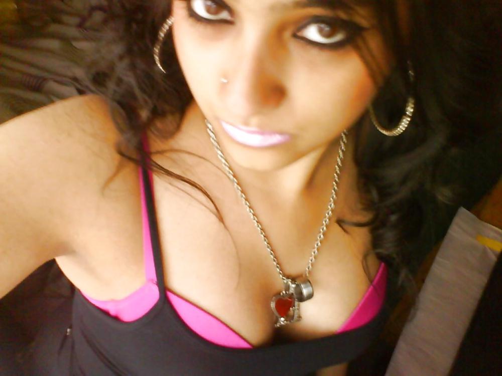 25P Desi Beauties