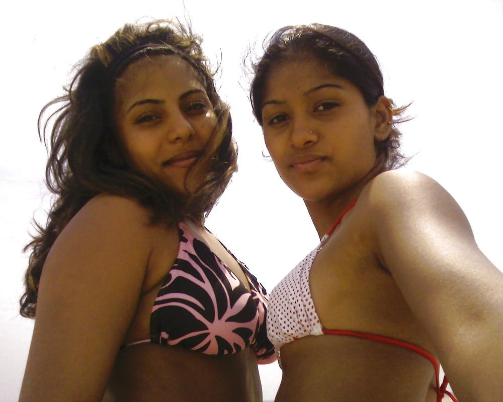 25P Desi Beauties