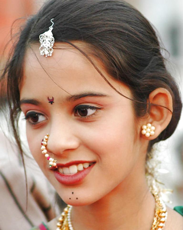 25P Desi Beauties