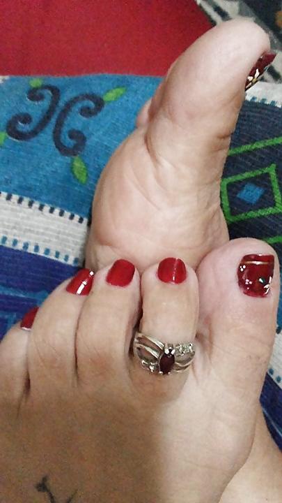 25P Colombian White Girls Feet
