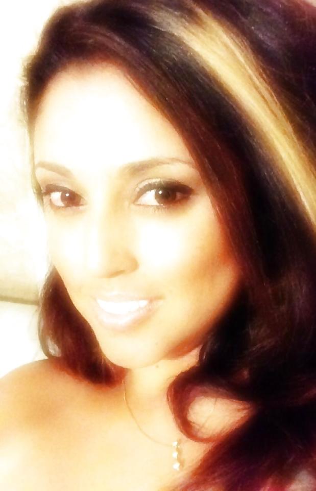 25P Sexy Colombian milf