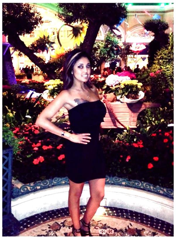 25P Sexy Colombian milf