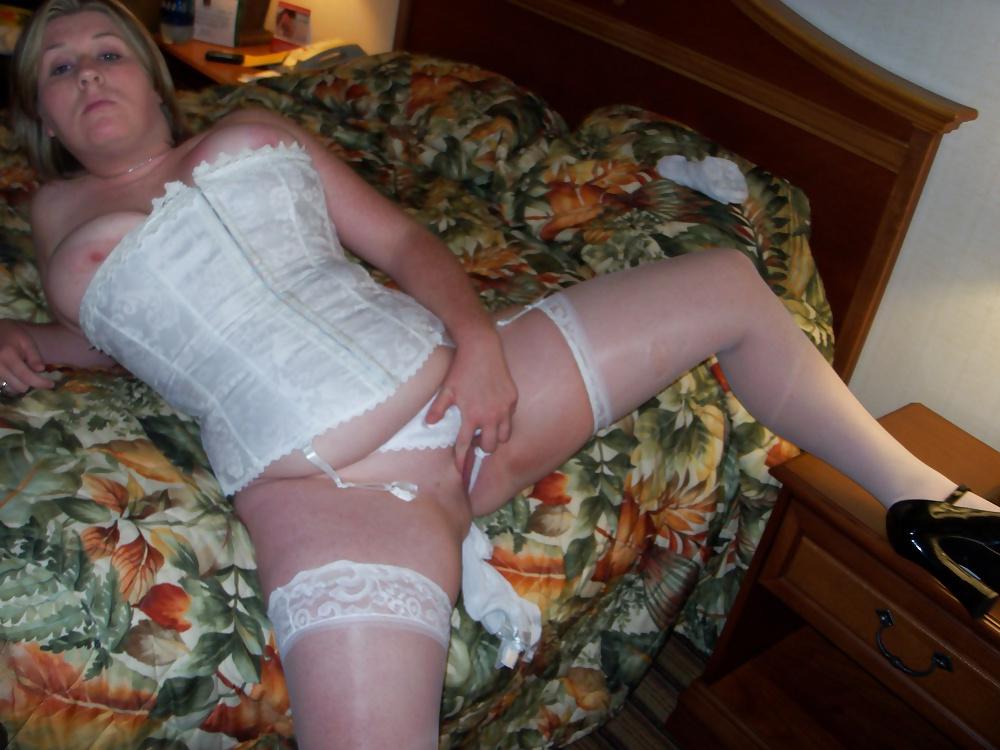 25P Steek me Kousen in me geile kut en draag me witte Corset  