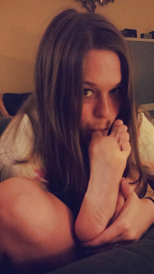 25P Foot Fetish by  EmilyPain